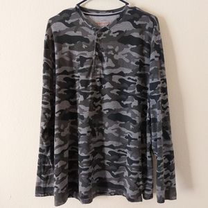 Camo Print Quarter Button Long Sleeve Shirt - Size XL
